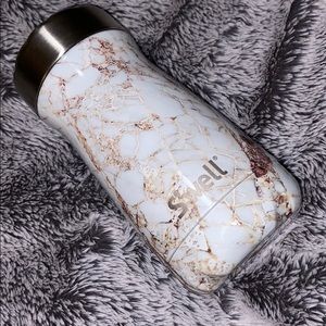 Swell travel mug, light blue marble!